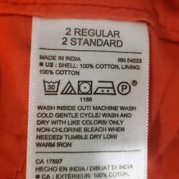 Old Navy Cotton Eyelet Shorts Mid-Rise Hot Tamale Color Size 2 EUC - Picture 7 of 9